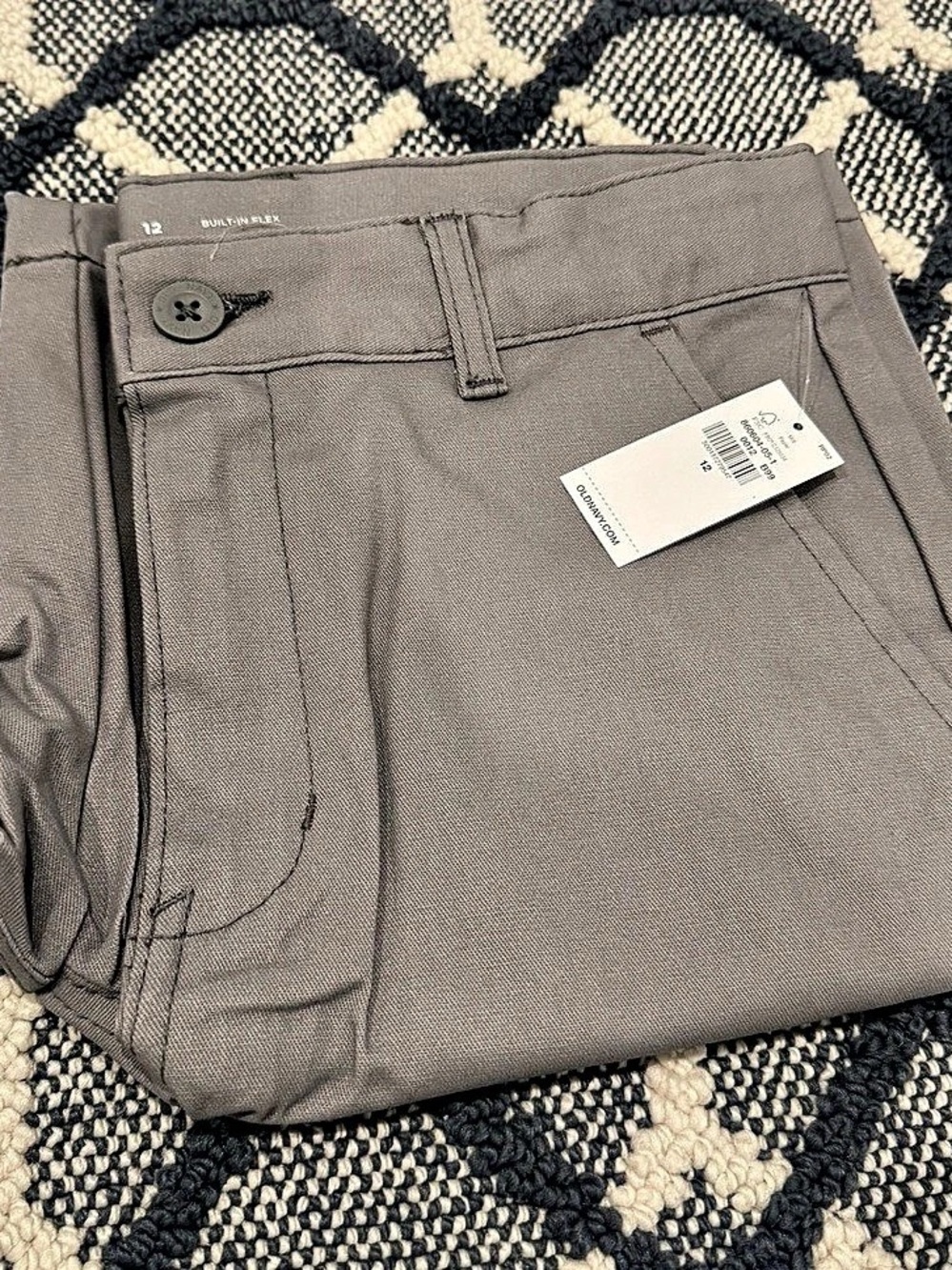 NWT! Boys Old Navy Built-In Flex Flat Front Shorts, Gray, size 12